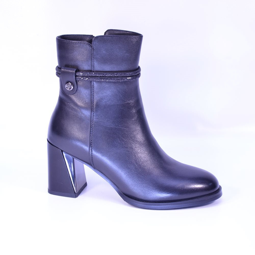botine negre 121