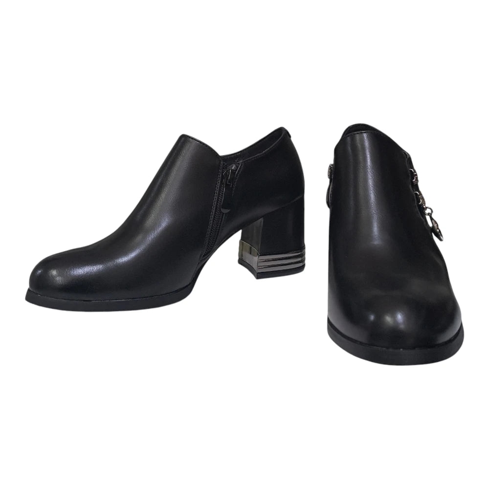 Pantofi damă negri cu toc bloc și ornament lateral A02