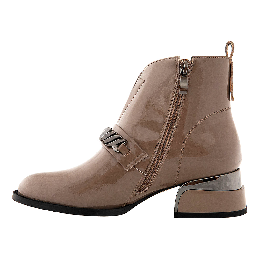 Botine dama 896 bej lacuite