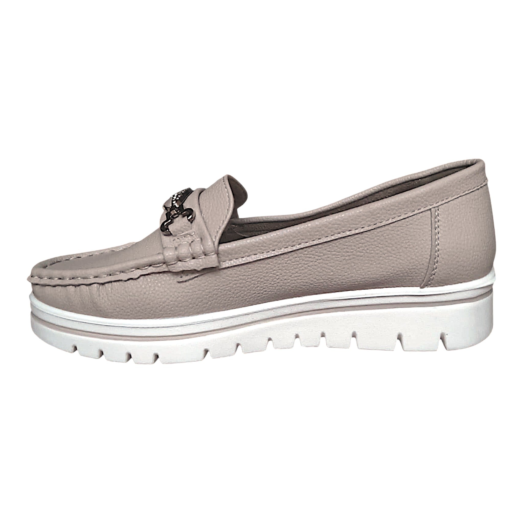 Loafers damă 890-5 bej cu accesoriu metalic