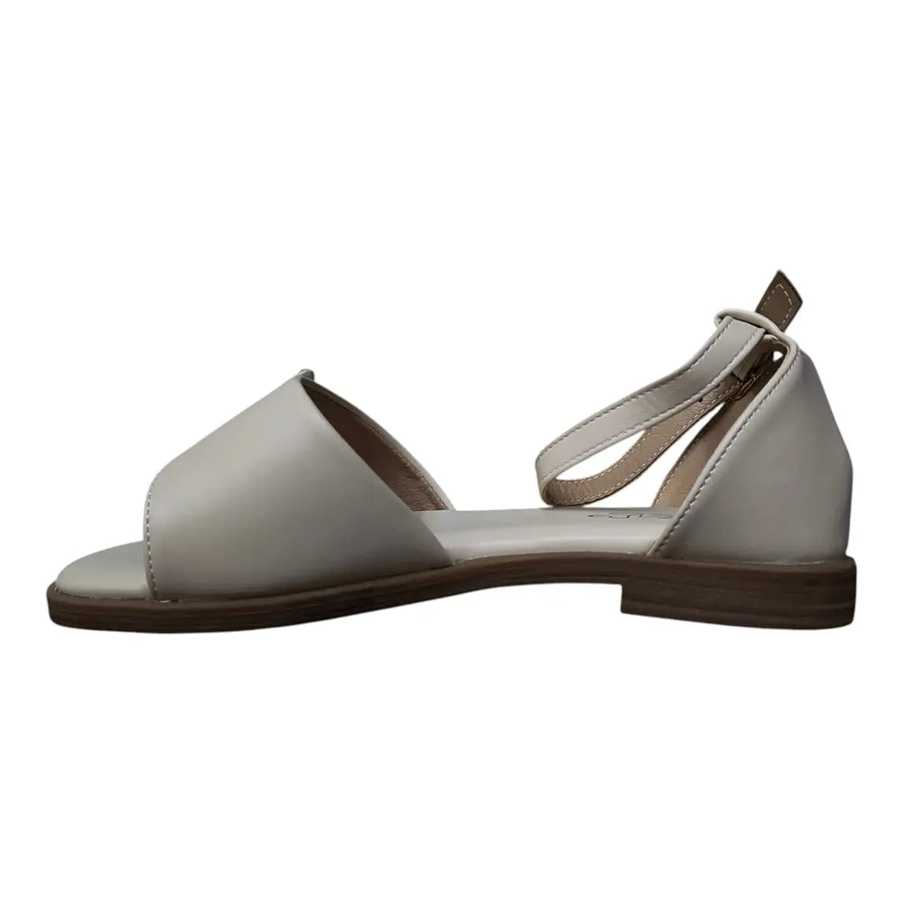 Sandale bej cu fluture strălucitor 528