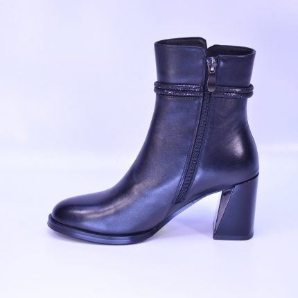 botine negre 121